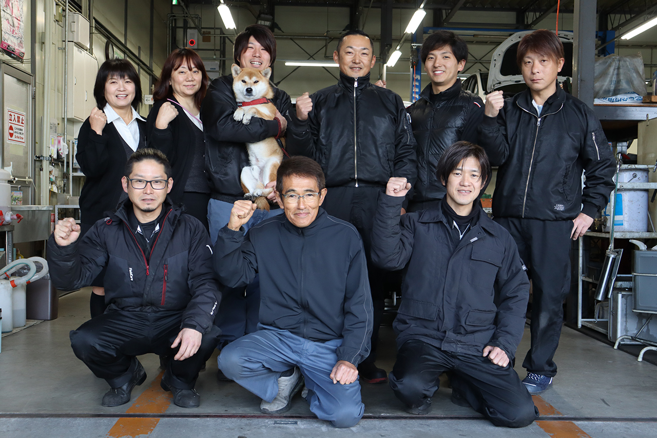 (株)オートサービス砥部スタッフ写真